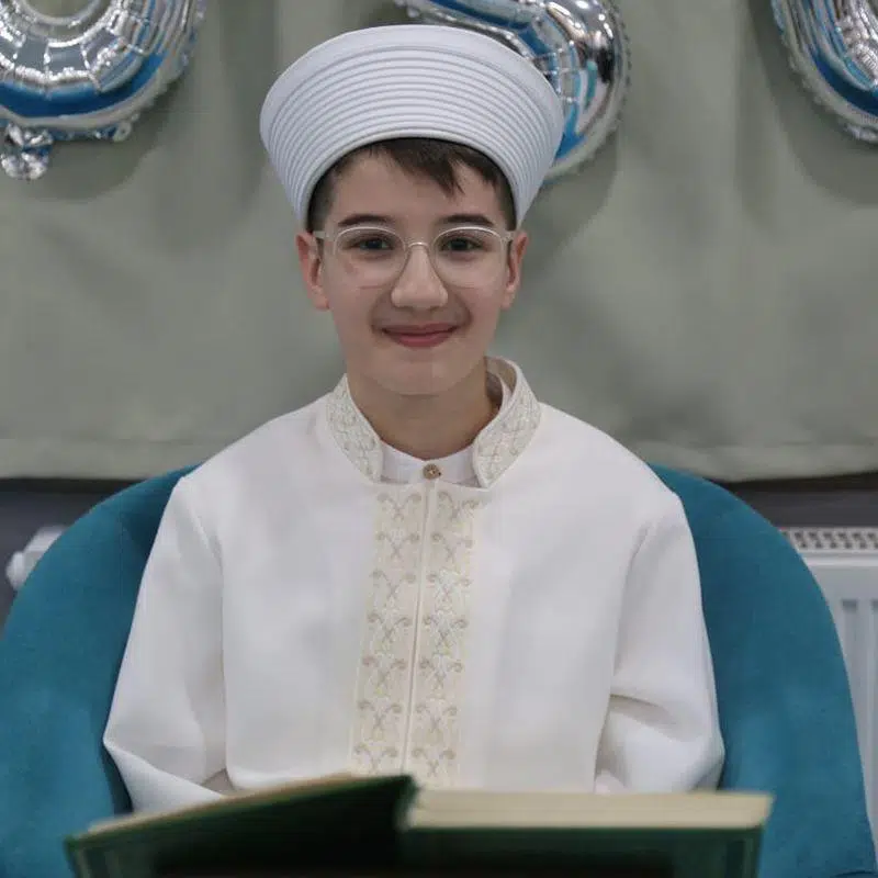 Children's Ijazet (Graduation) Robe - Cream