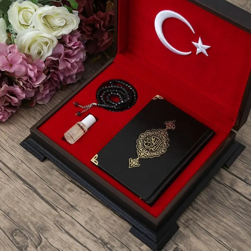 Hediyelik Ahşap Kutulu Kur'an-ı Kerim (Çanta Boy 12*16) Mühürlü, Esans, Tesbihli Set