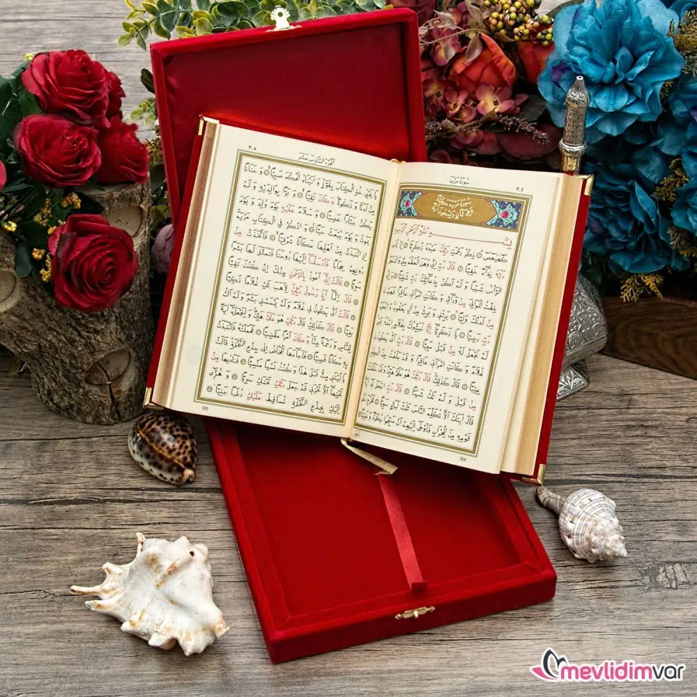 Hediyelik Plaketli Kadife Kutulu Kur'an-ı Kerim-Kırmızı