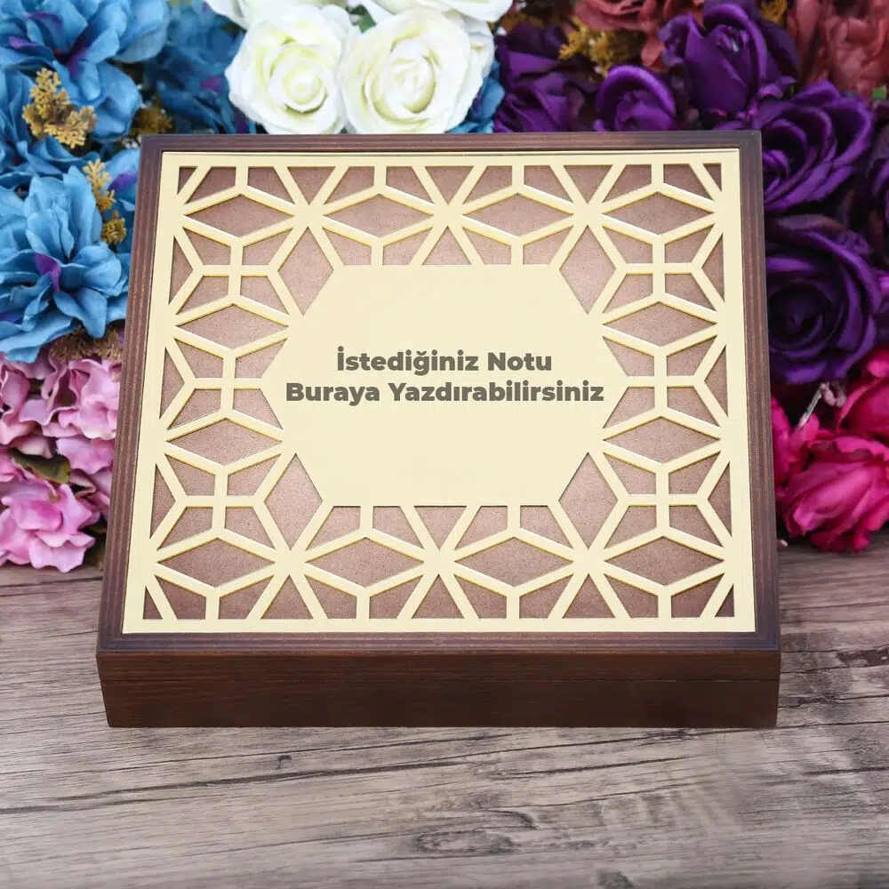 Personalized Wooden Box (39x27 cm)